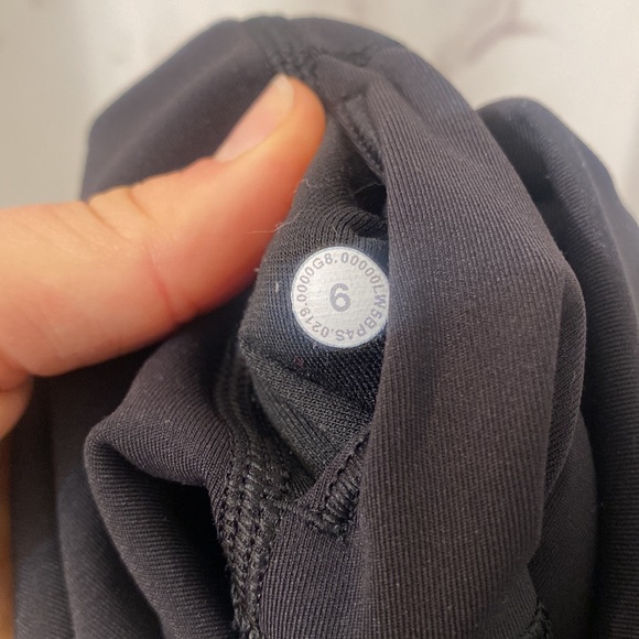LULULEMON Pure Barre Wunder Under *size 6* - Picture 6 of 6